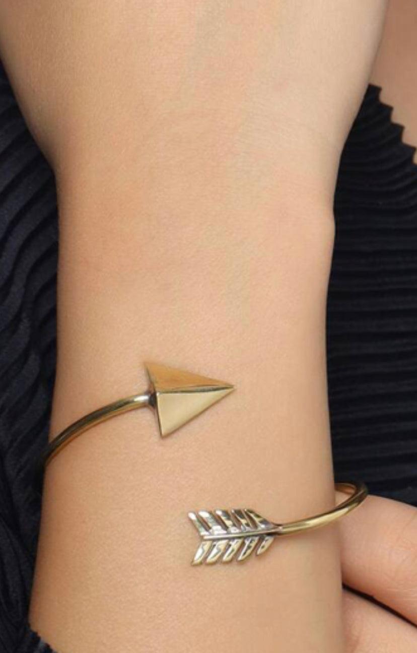 Arrow Bracelet - Bling Little Thing