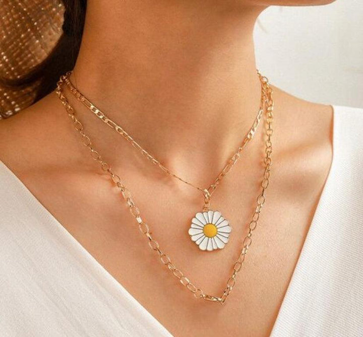 Daisy Pendant Multilayered Chain Necklace - Bling Little Thing