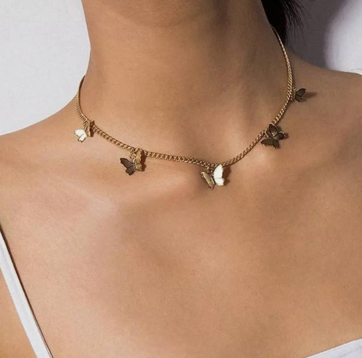 MINIMAL BUTTERFLY NECKLACE - Bling Little Thing